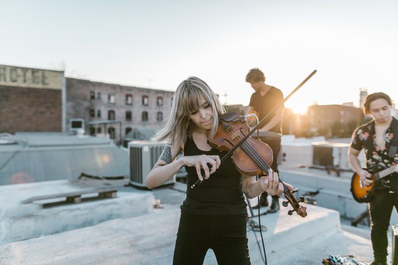 Bayan Kemancı Müzik Grubu