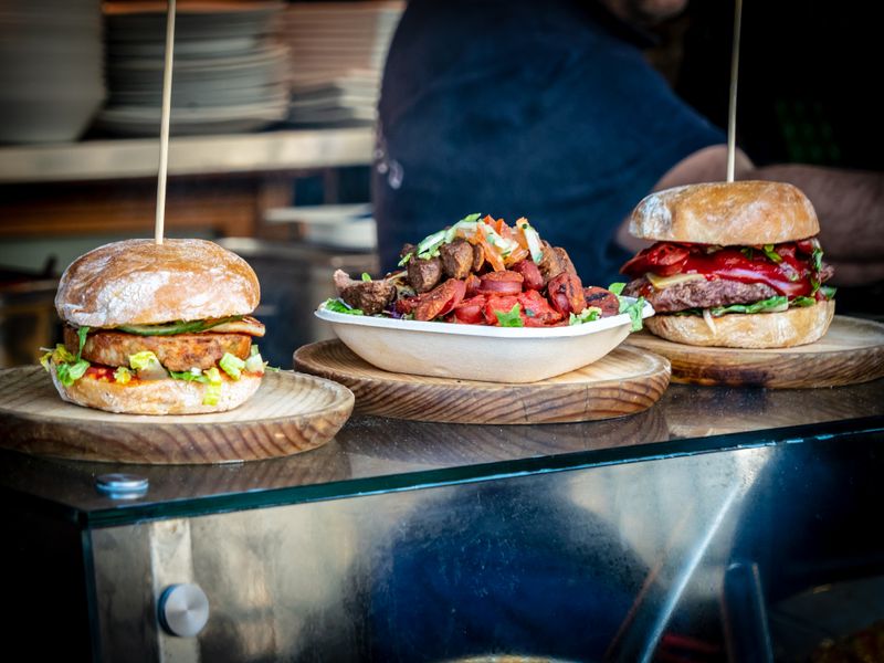Çift Hamburger Catering Hizmeti