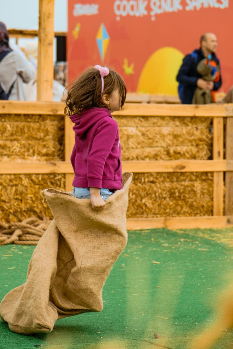Çocuk Çuval Yarışı Festival