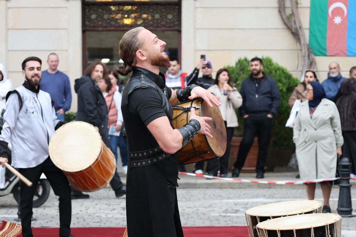 İzmir Davul Gösteri Ekibi