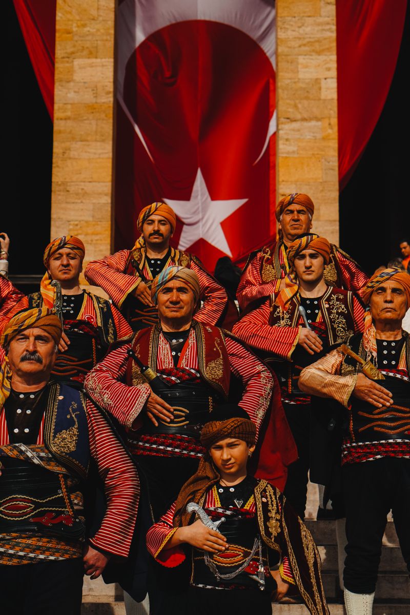 Kılıç Kalkan Dansı Gösterisi