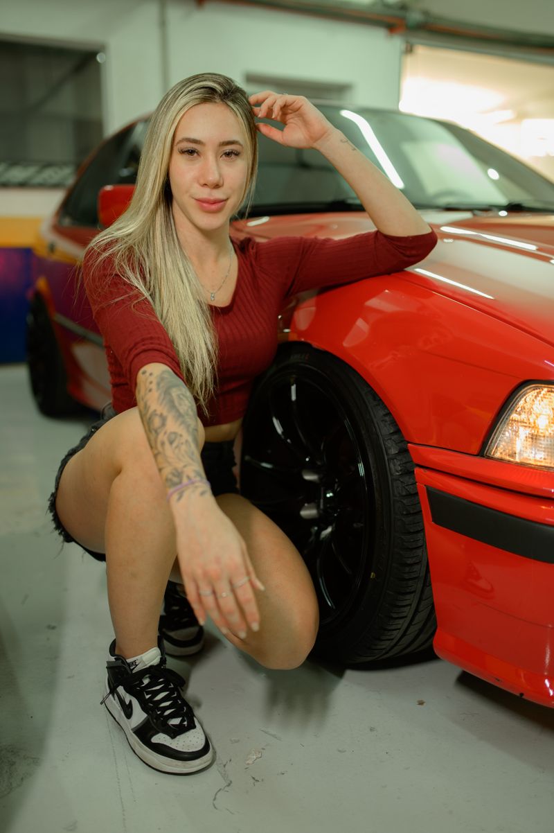 Model Araç Tanıtım Uzmanı