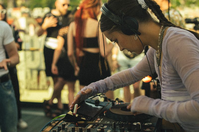 Müzik Festivali Bayan DJ