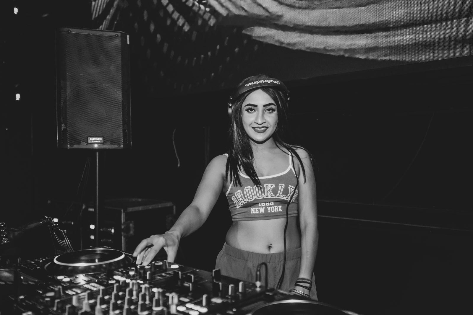 Oz Bayan DJ
